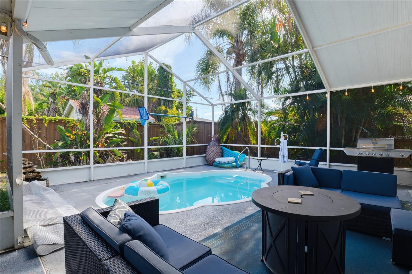 SARASOTA HIGHLANDS - Residential