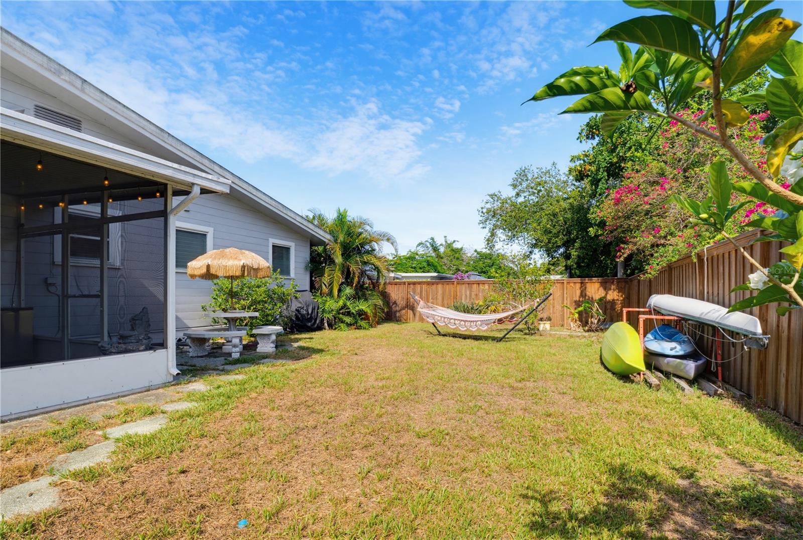 SARASOTA HIGHLANDS - Residential