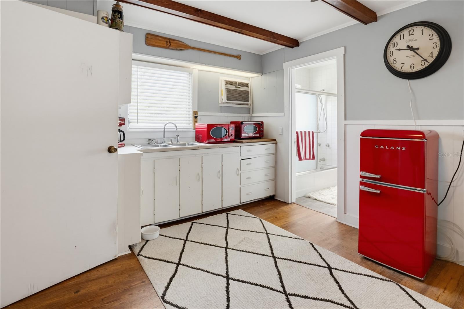 SARASOTA HIGHLANDS - Residential