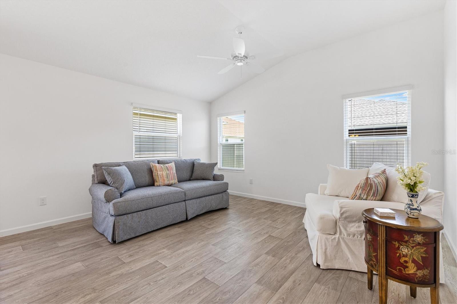 VILLAGES/SOUTHERN OAKS UN #61 - Residential