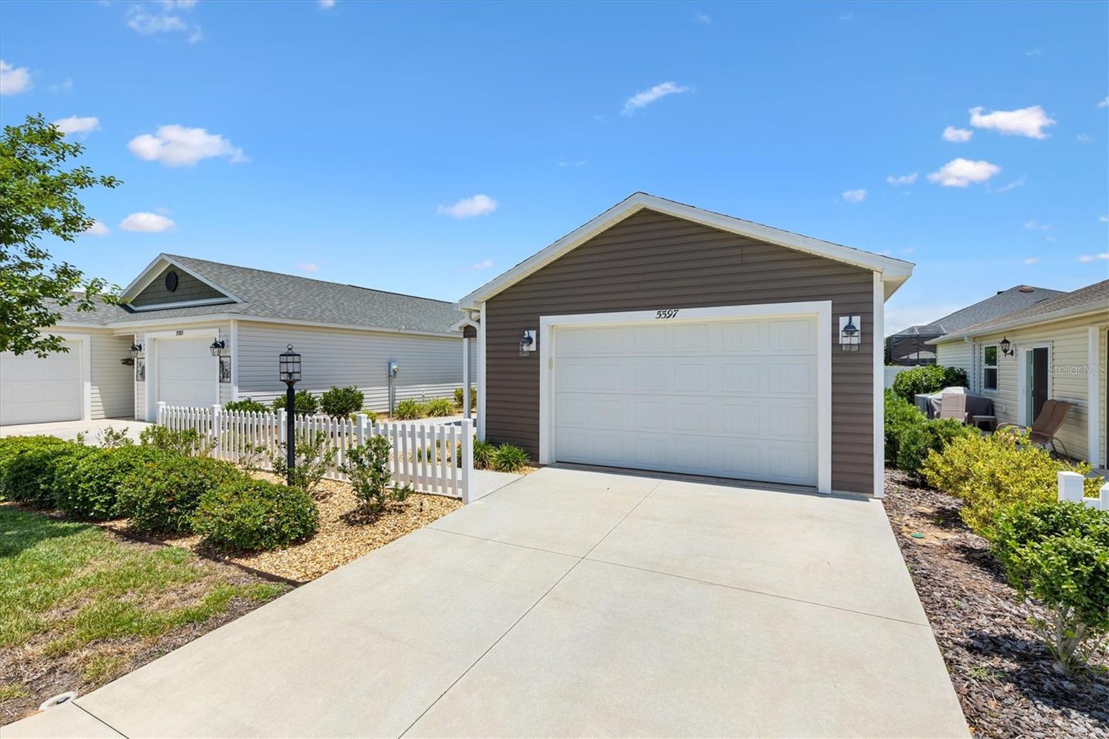 VILLAGES/SOUTHERN OAKS UN #61 - Residential