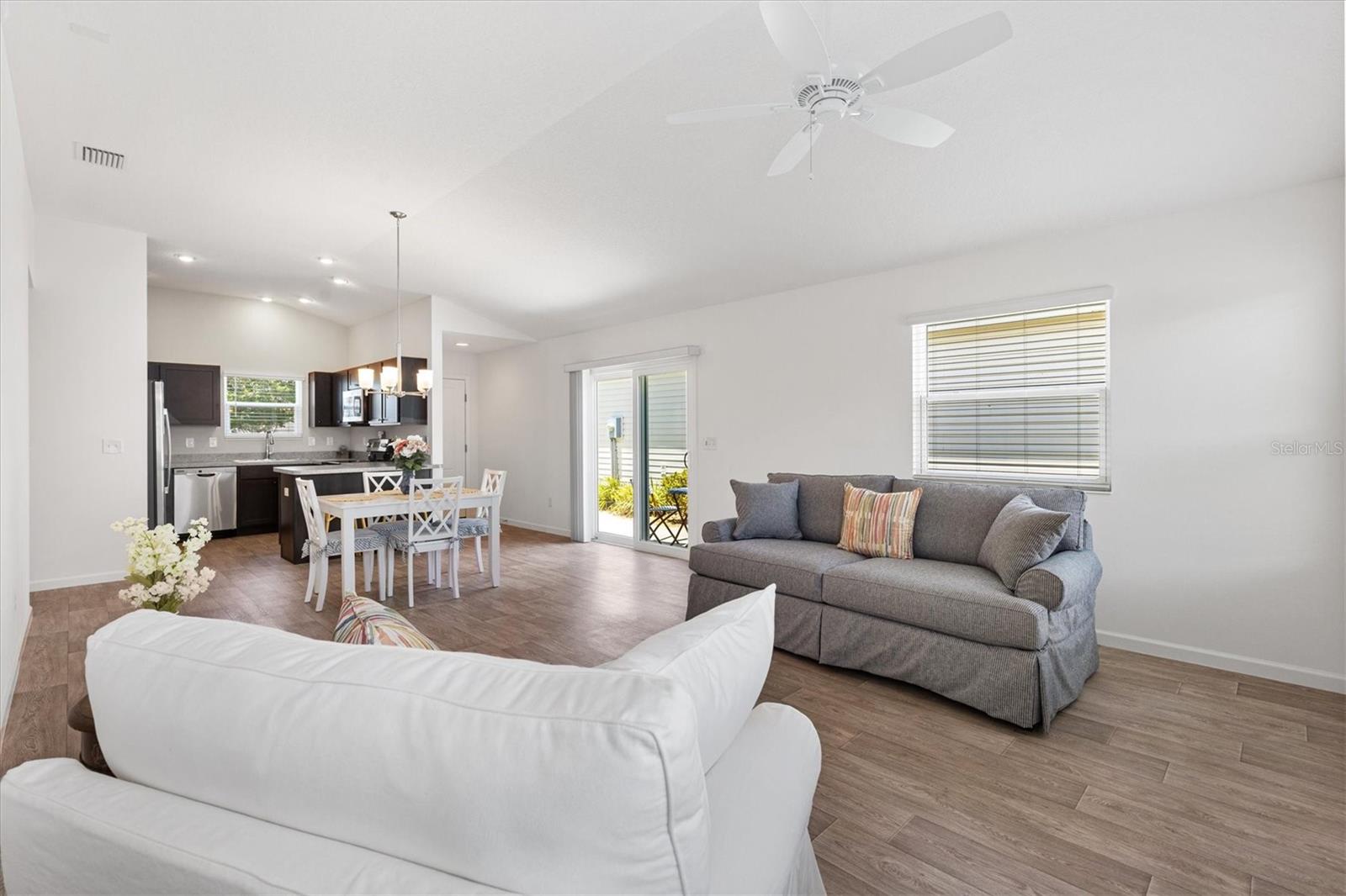 VILLAGES/SOUTHERN OAKS UN #61 - Residential
