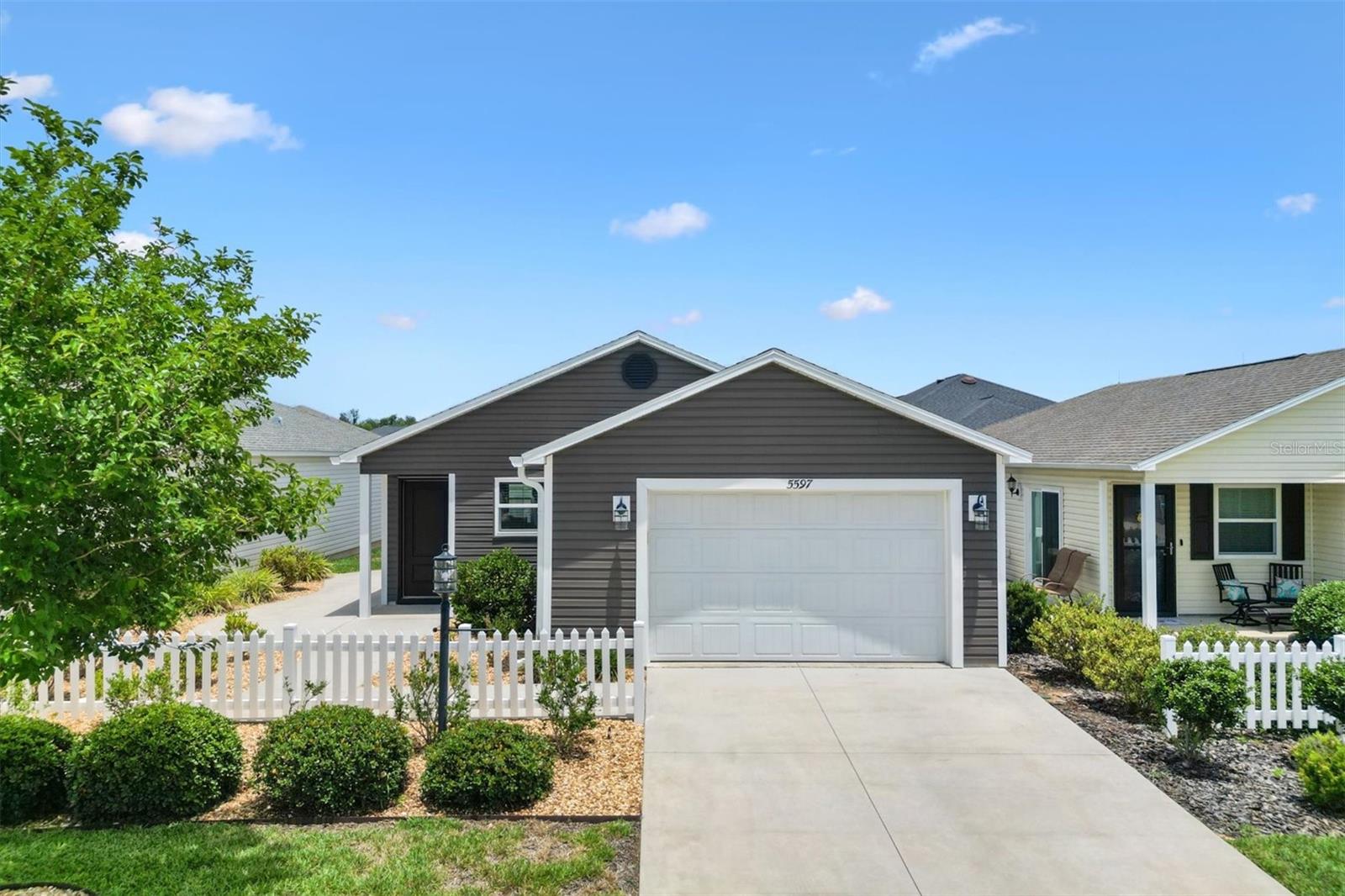 VILLAGES/SOUTHERN OAKS UN #61 - Residential