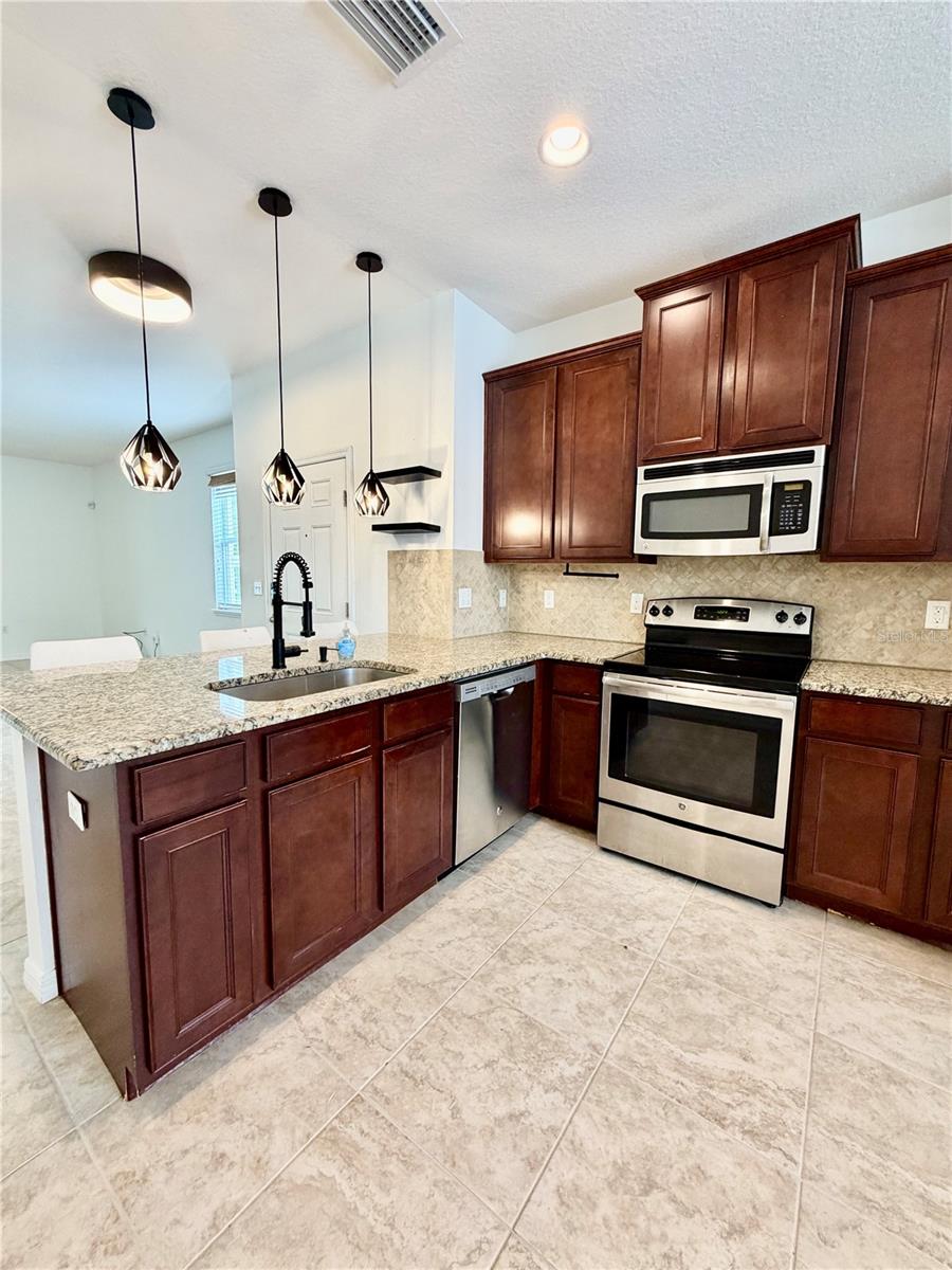 HIDDEN RIVER TOWNHOMES - Residential Lease