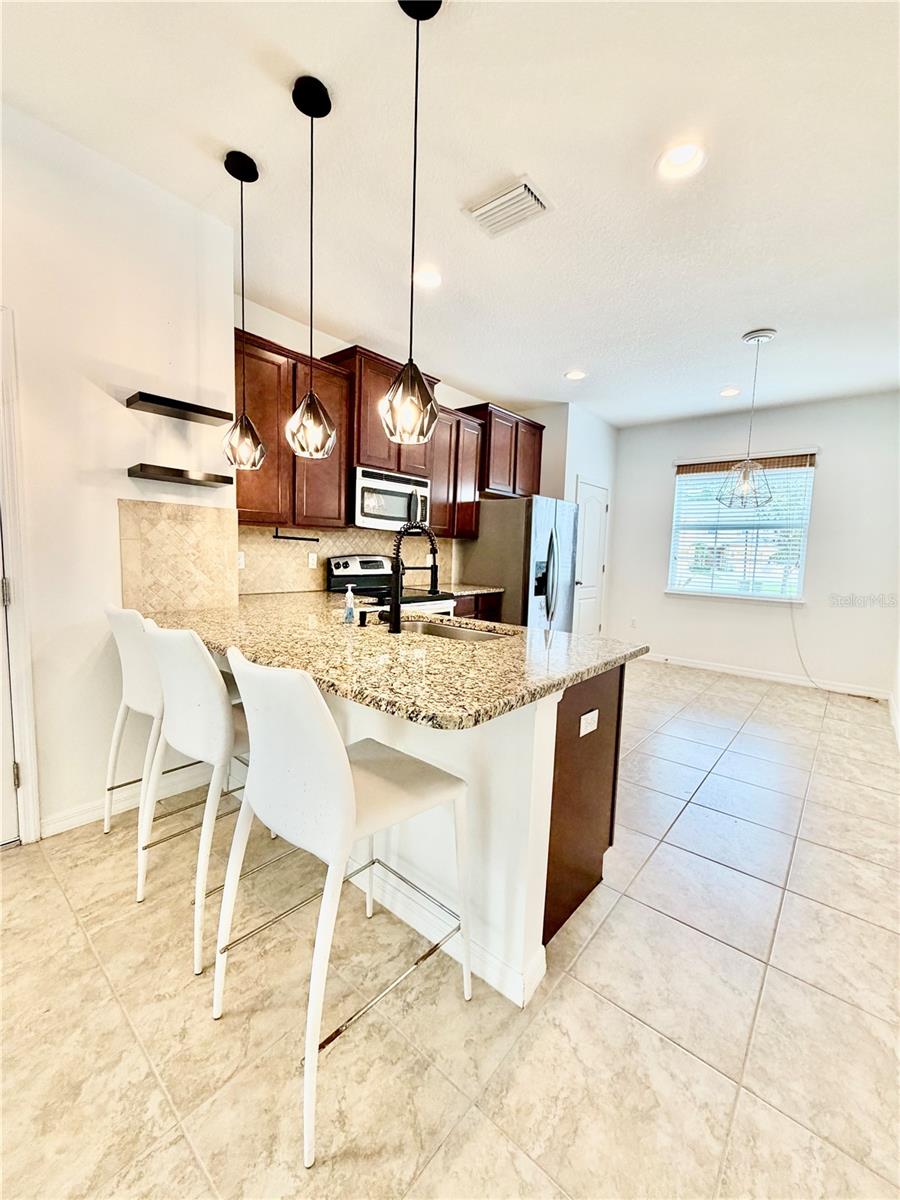 HIDDEN RIVER TOWNHOMES - Residential Lease