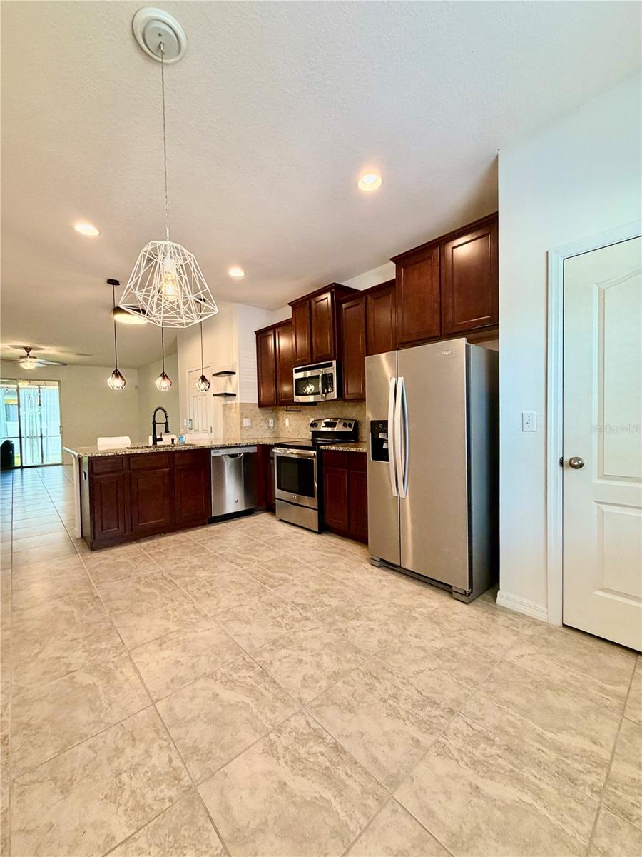 HIDDEN RIVER TOWNHOMES - Residential Lease