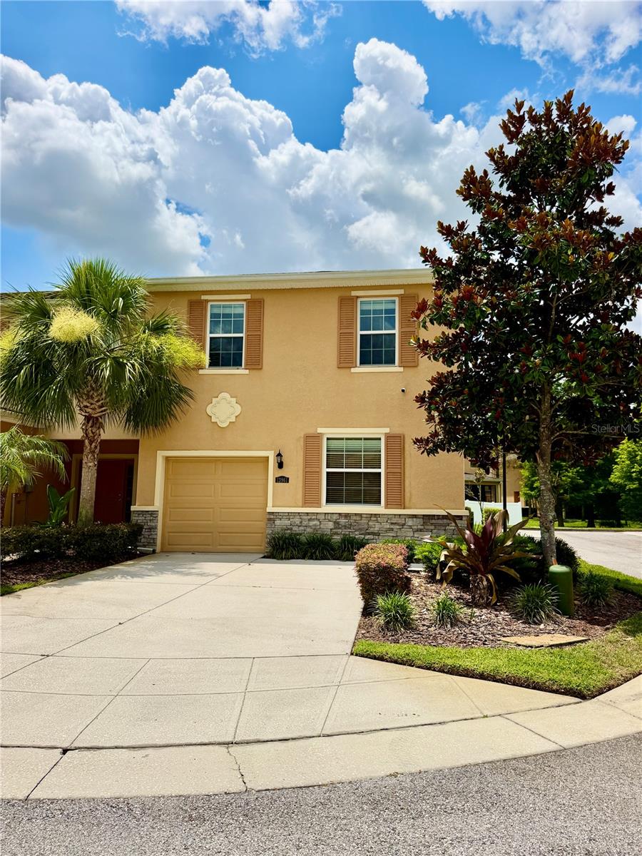 HIDDEN RIVER TOWNHOMES - Residential Lease