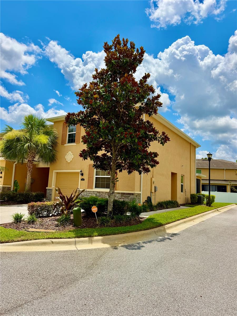 HIDDEN RIVER TOWNHOMES - Residential Lease