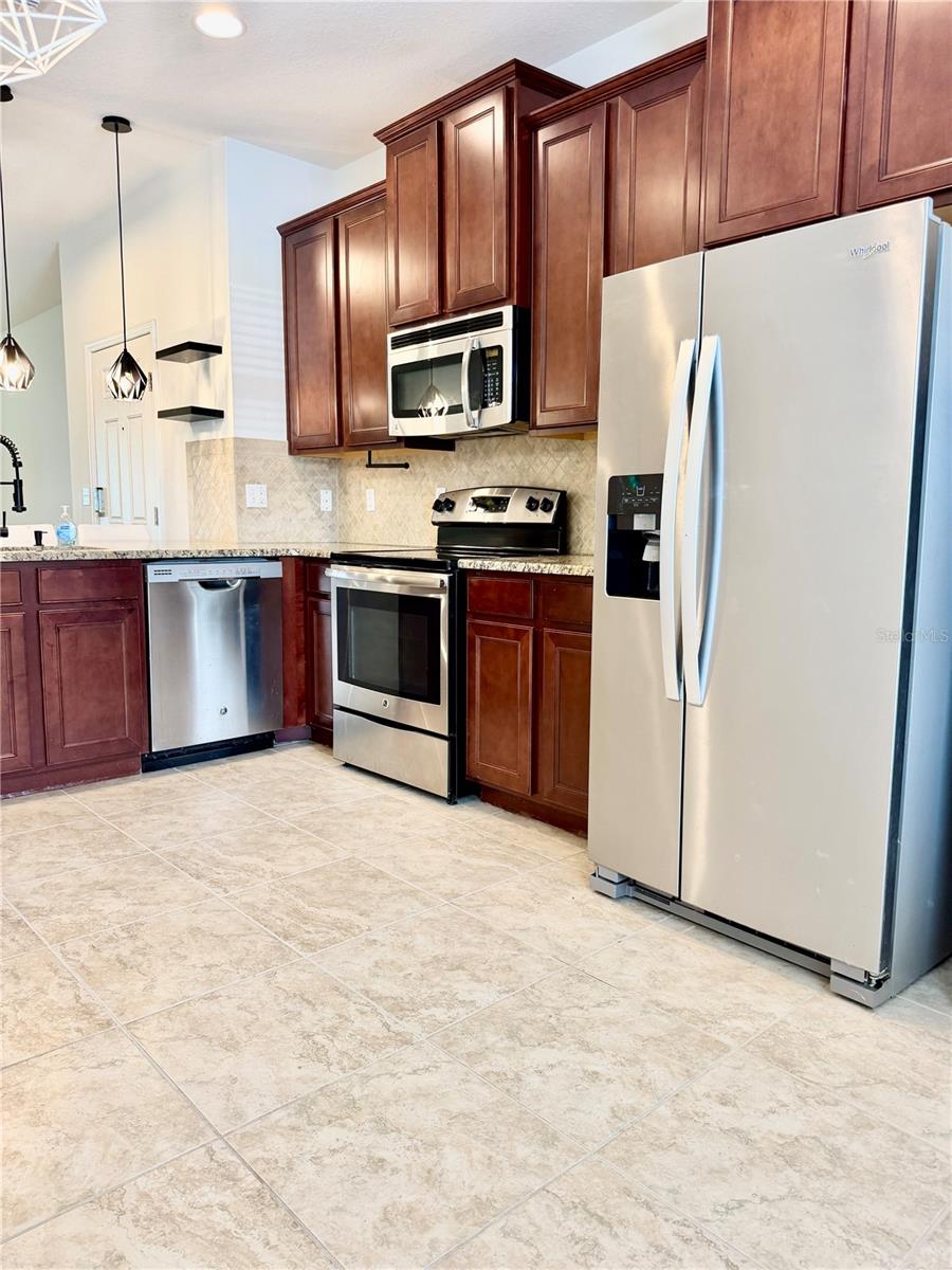 HIDDEN RIVER TOWNHOMES - Residential Lease
