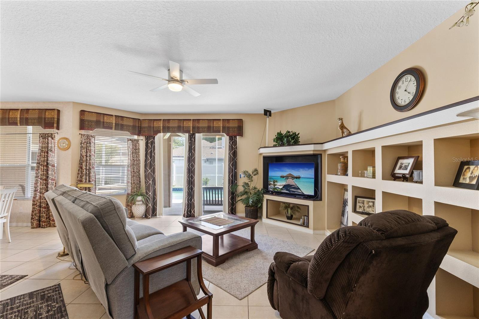 CRESCENT PARK - Residential