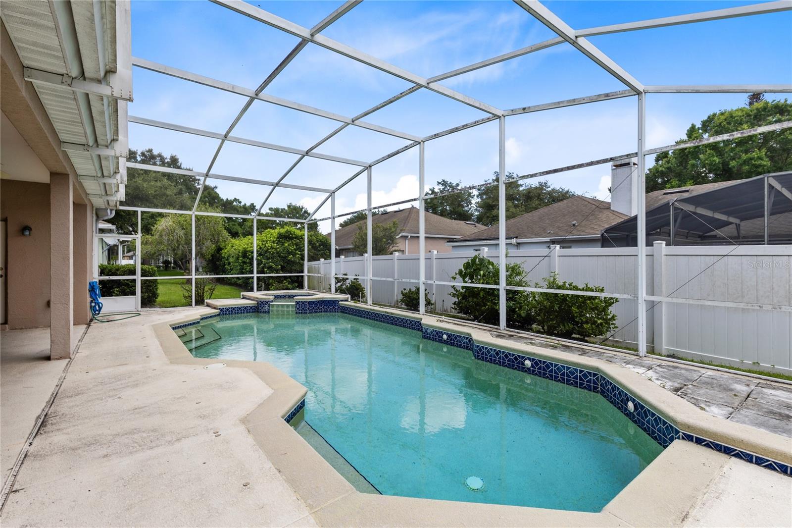 CRESCENT PARK - Residential