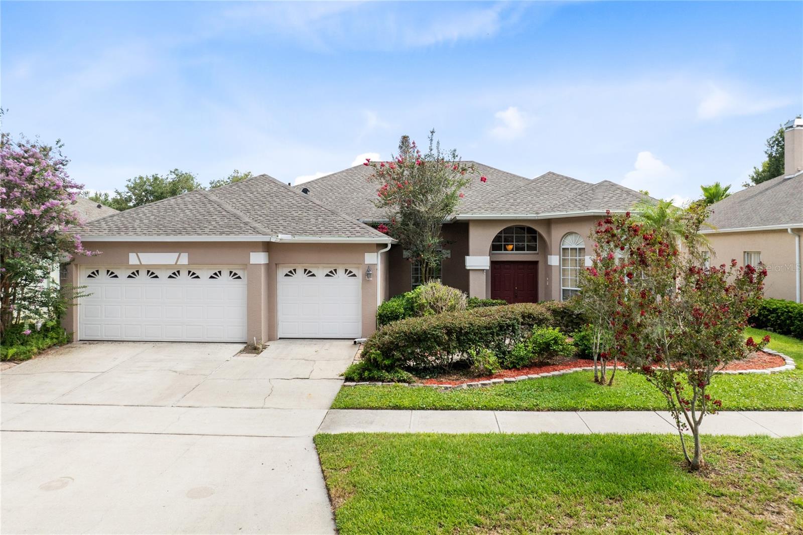 CRESCENT PARK - Residential