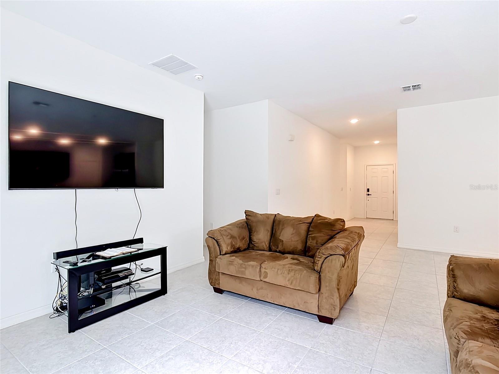WEST VILLAGE - Residential Lease