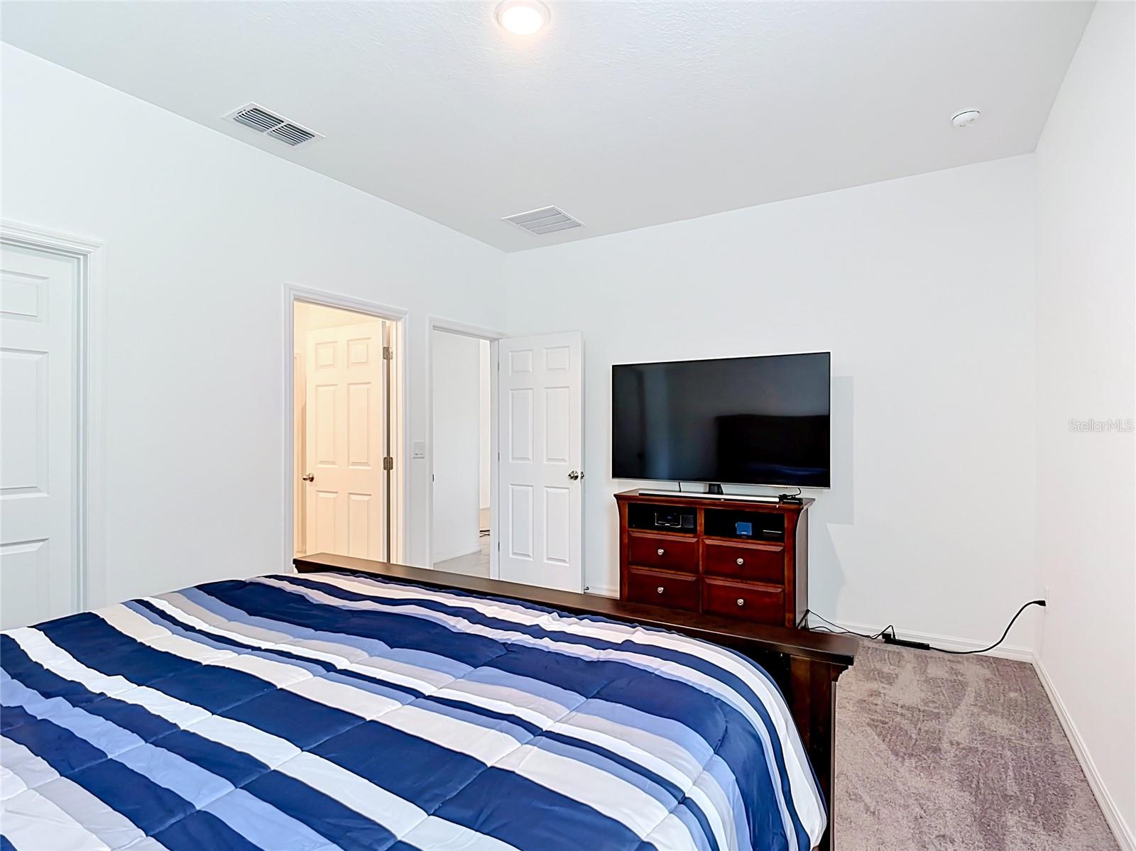 WEST VILLAGE - Residential Lease