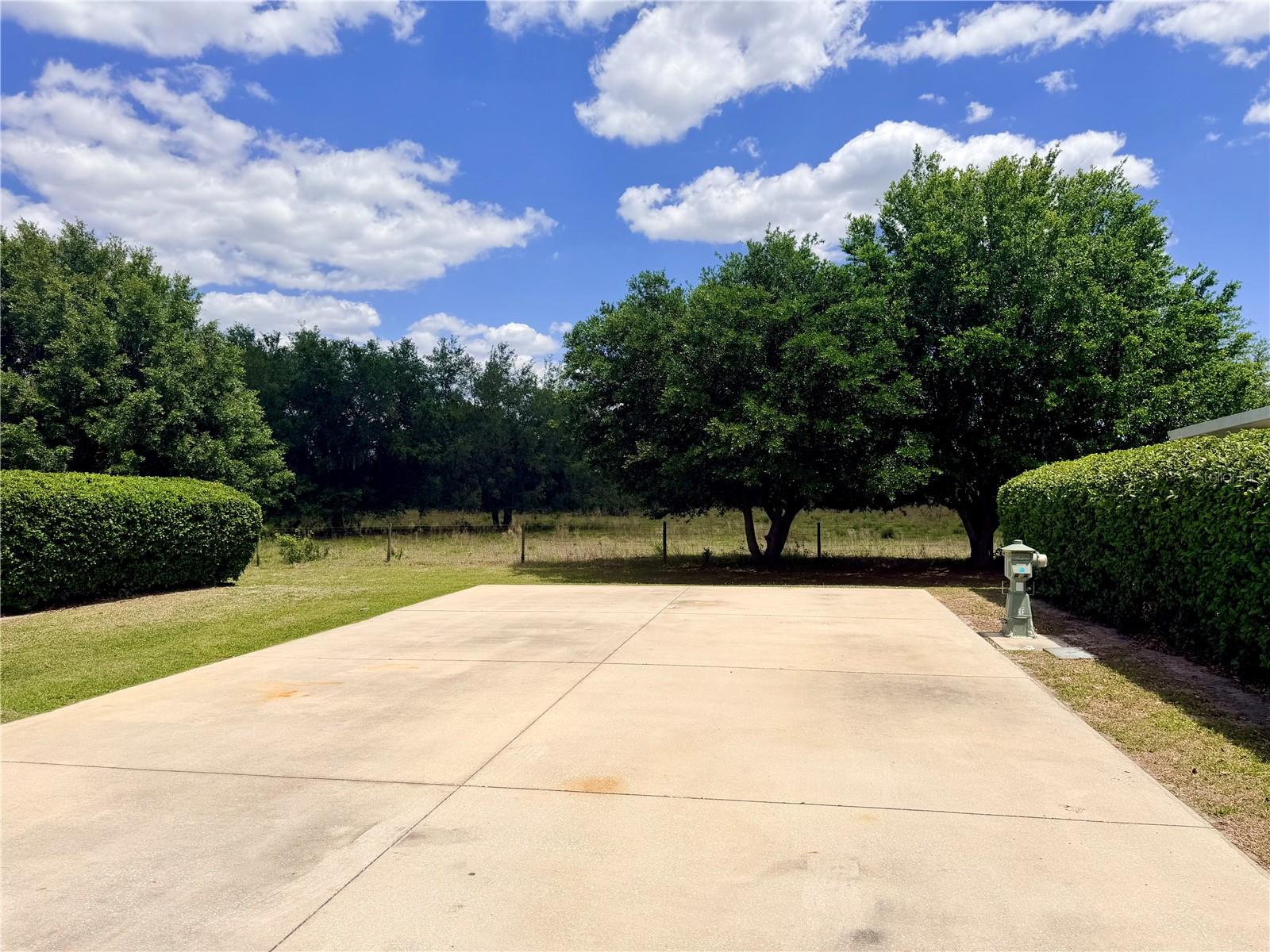 FLORIDA GRANDE MOTOR COACH RESIDENCE - Land