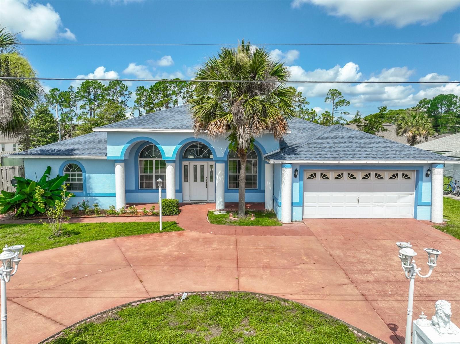 ROYAL PALMS - Residential