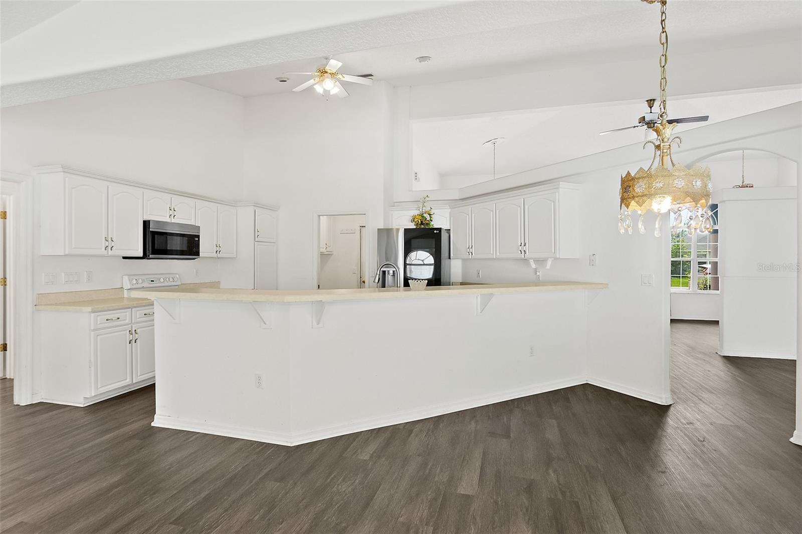 ROYAL PALMS - Residential