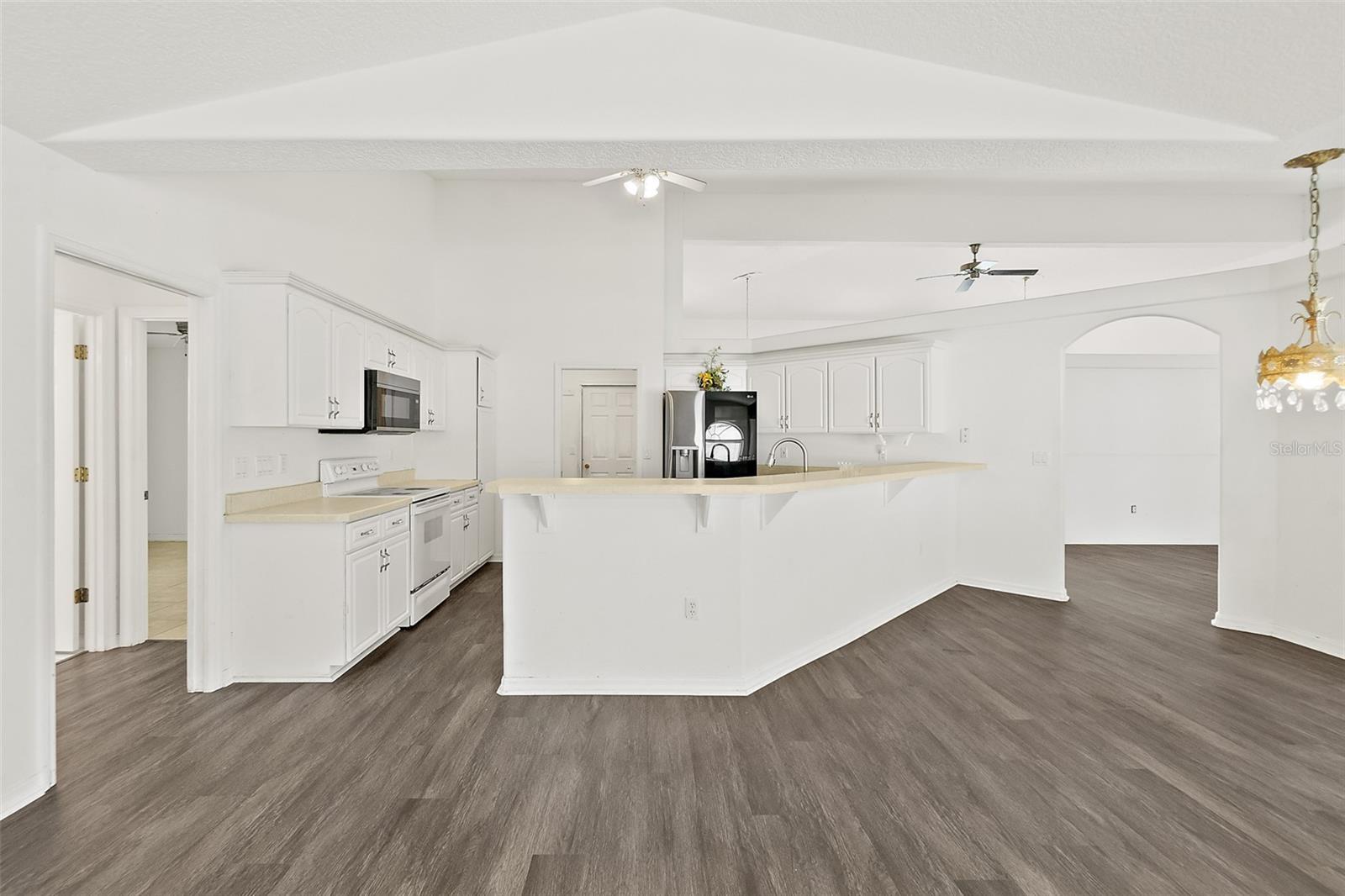 ROYAL PALMS - Residential