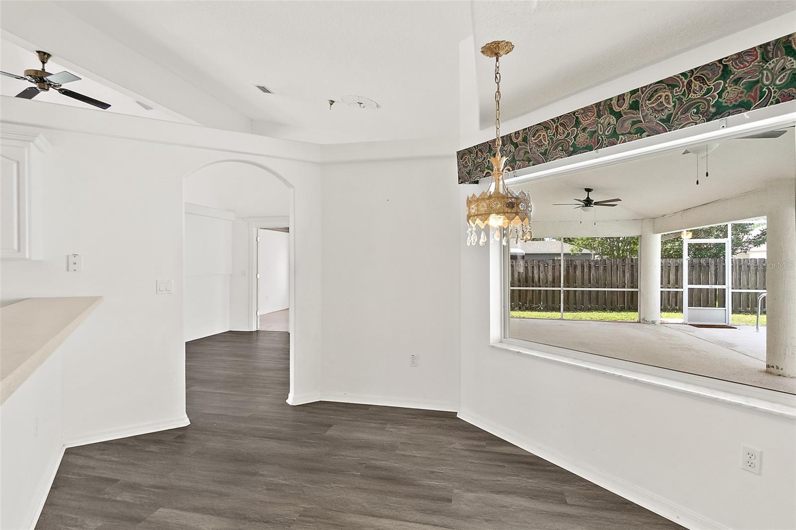 ROYAL PALMS - Residential