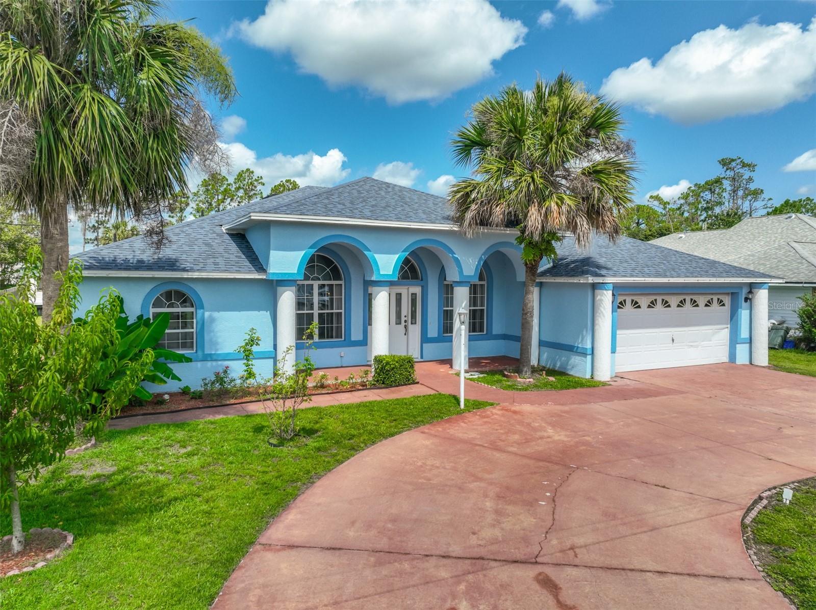 ROYAL PALMS - Residential