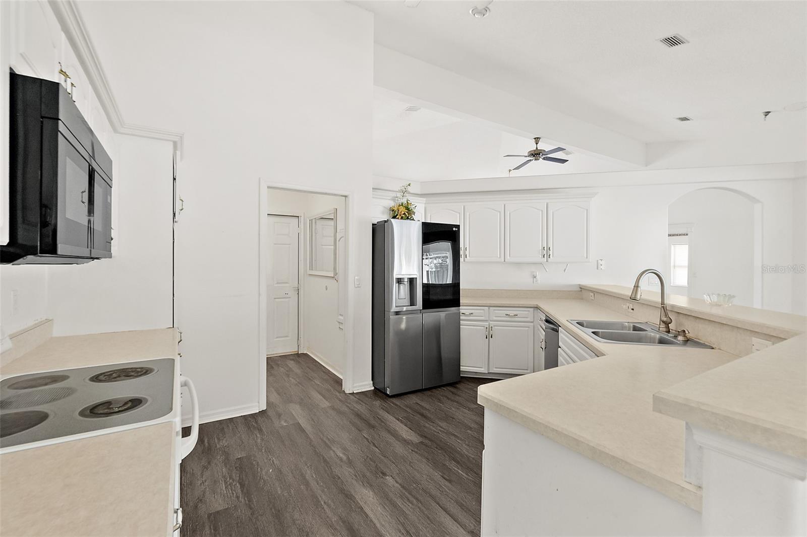 ROYAL PALMS - Residential