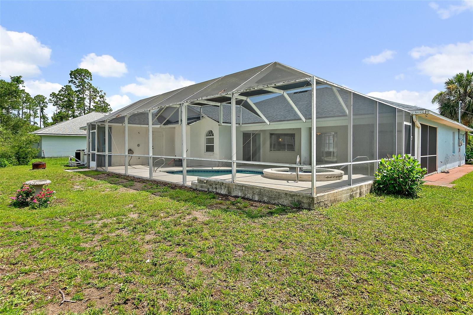ROYAL PALMS - Residential