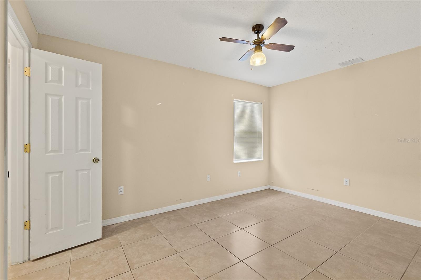 ROYAL PALMS - Residential