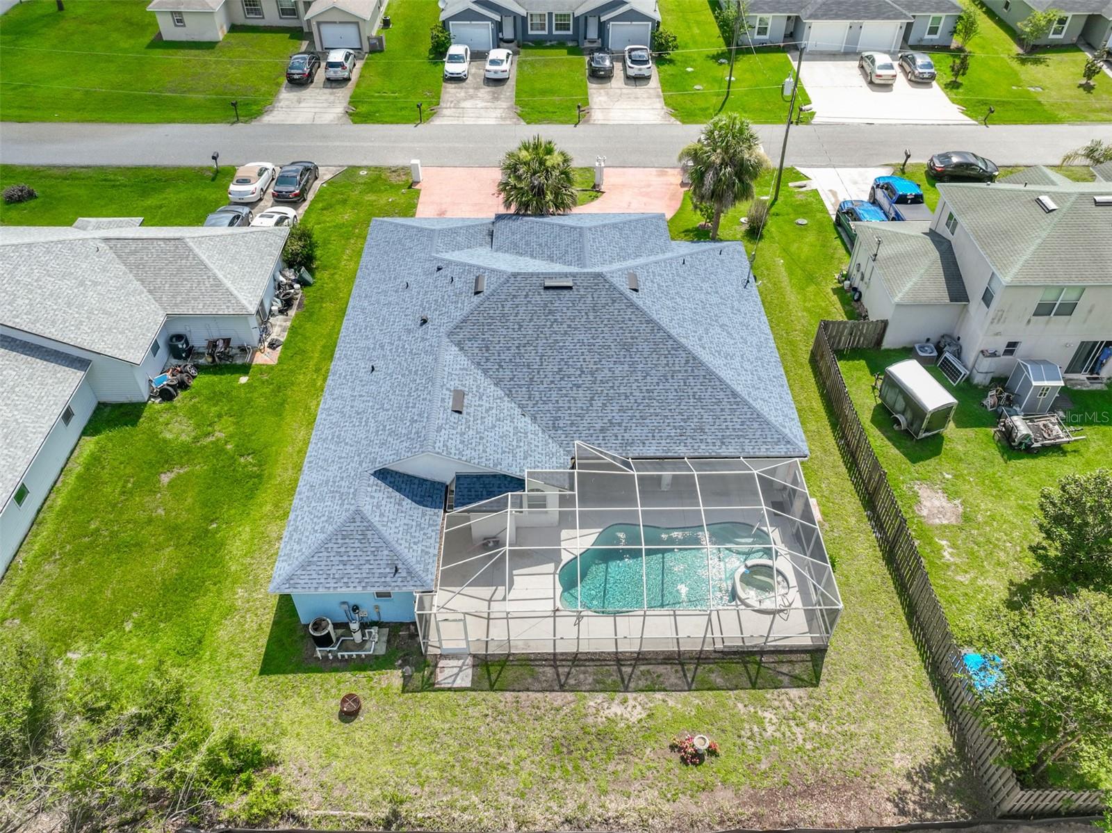 ROYAL PALMS - Residential