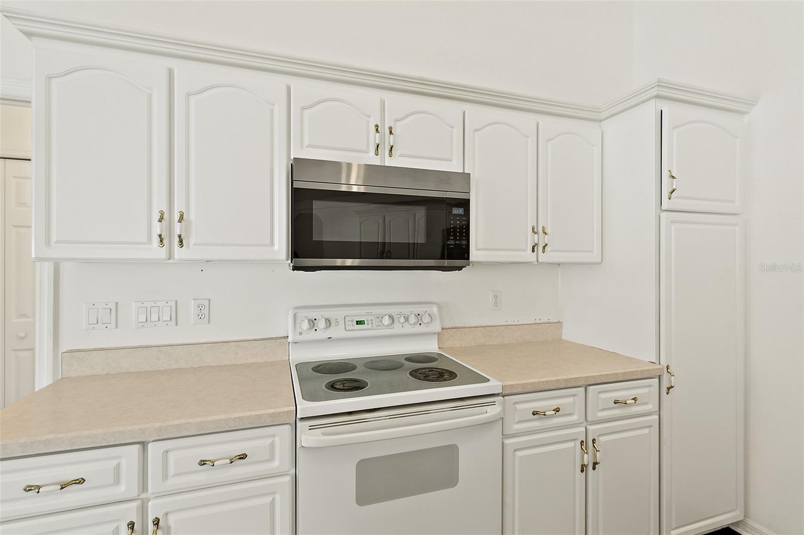 ROYAL PALMS - Residential
