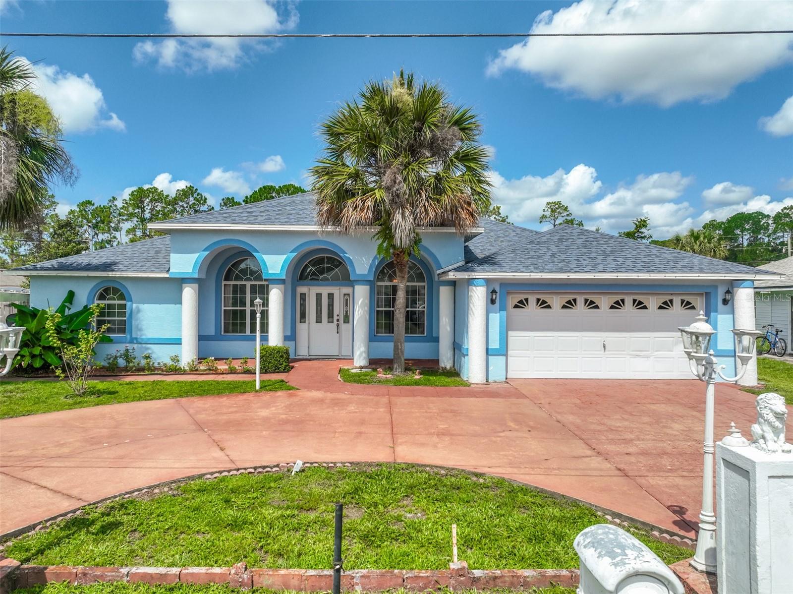 ROYAL PALMS - Residential
