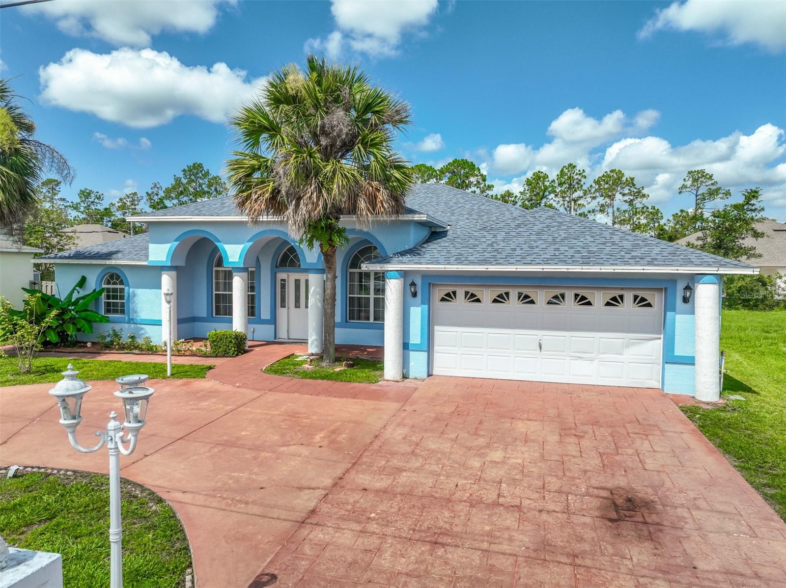 ROYAL PALMS - Residential