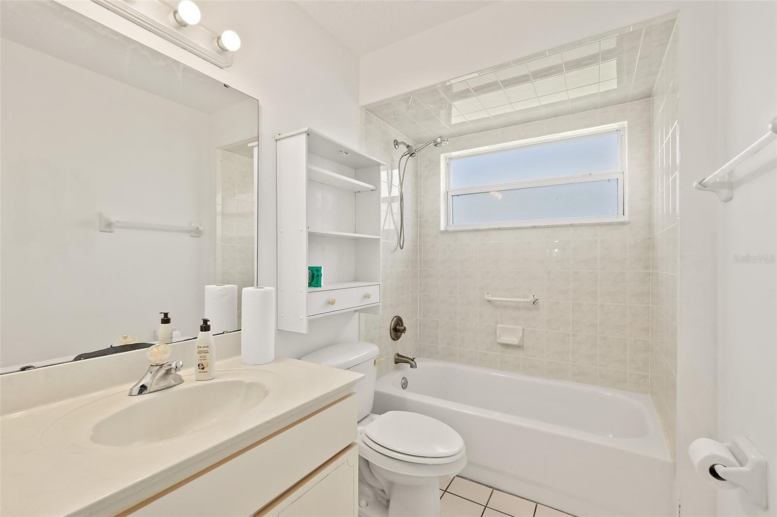 ROYAL PALMS - Residential