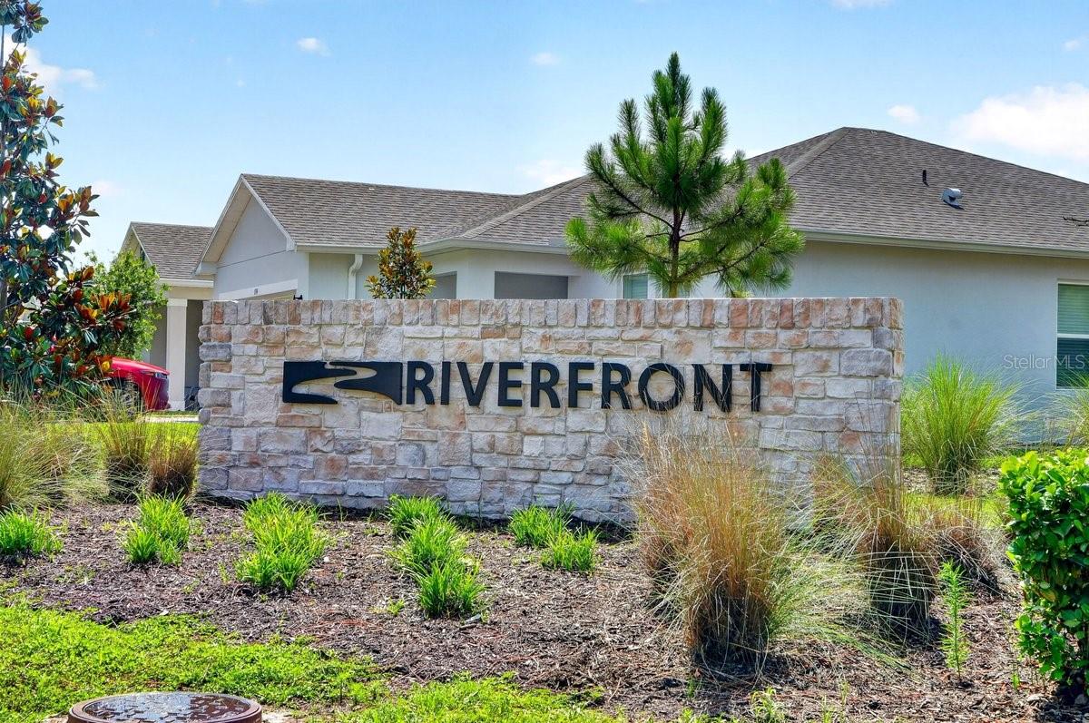RIVERFRONT ESTATES SOUTH - Residential