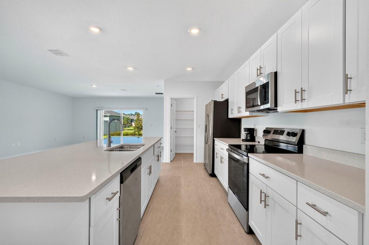 RIVERFRONT ESTATES SOUTH - Residential