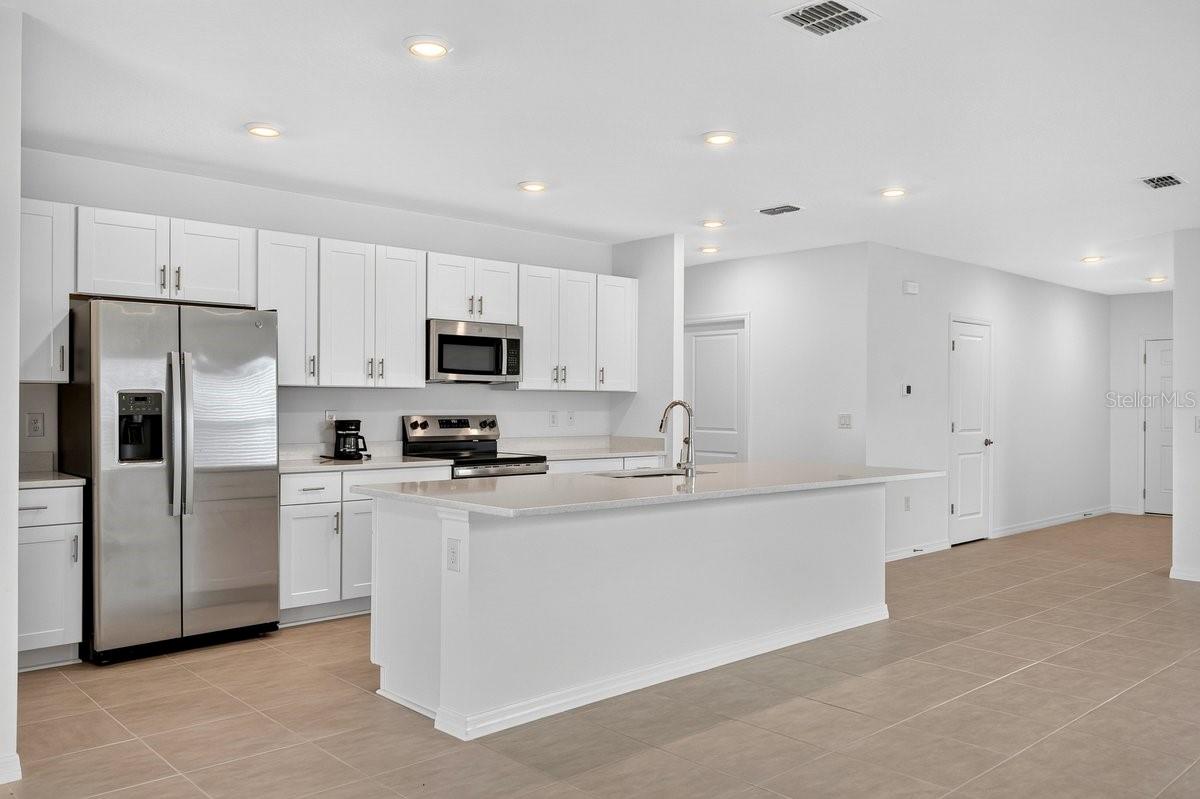RIVERFRONT ESTATES SOUTH - Residential