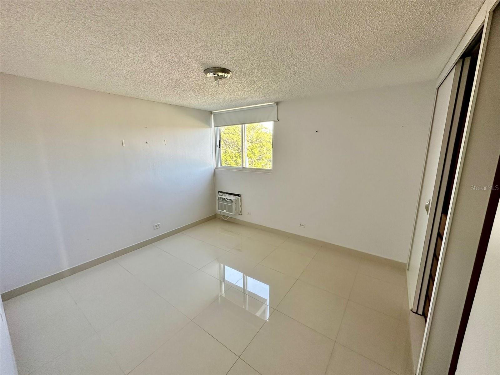 CONDOMINIO ALCAZAR - Residential