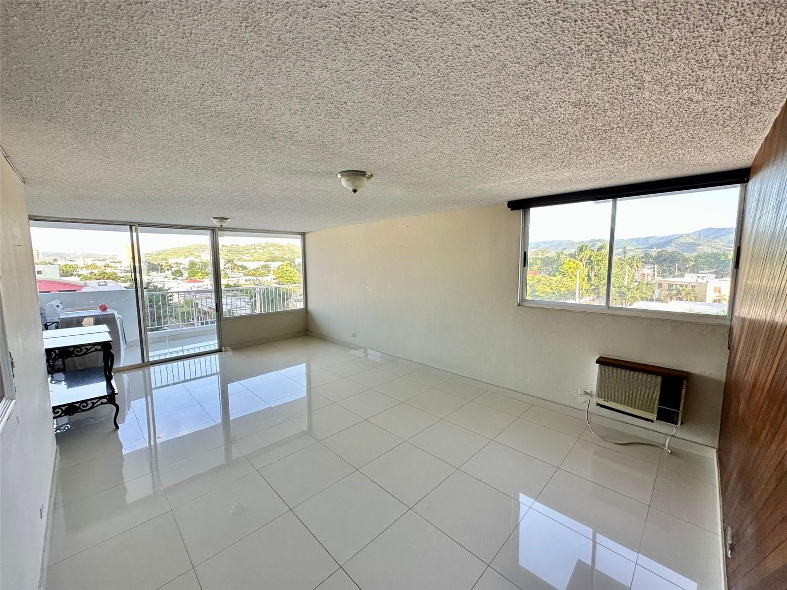 CONDOMINIO ALCAZAR - Residential