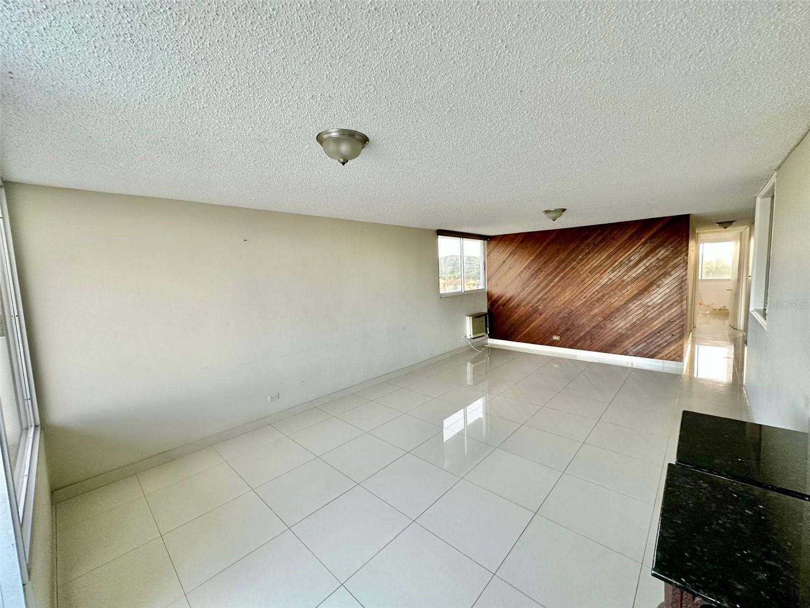 CONDOMINIO ALCAZAR - Residential
