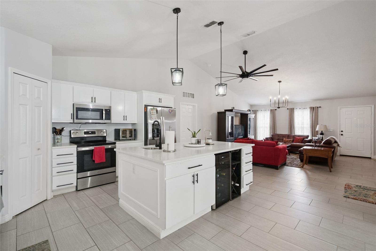 DELTONA LAKES UNIT 12 - Residential