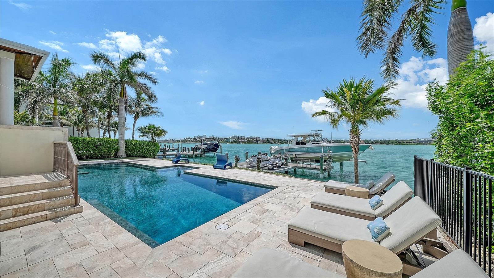 LIDO C/LIDO SHORES - Residential
