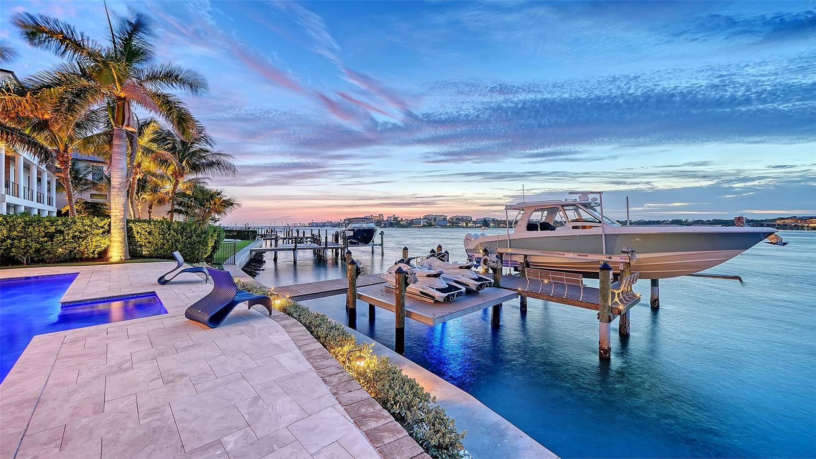LIDO C/LIDO SHORES - Residential