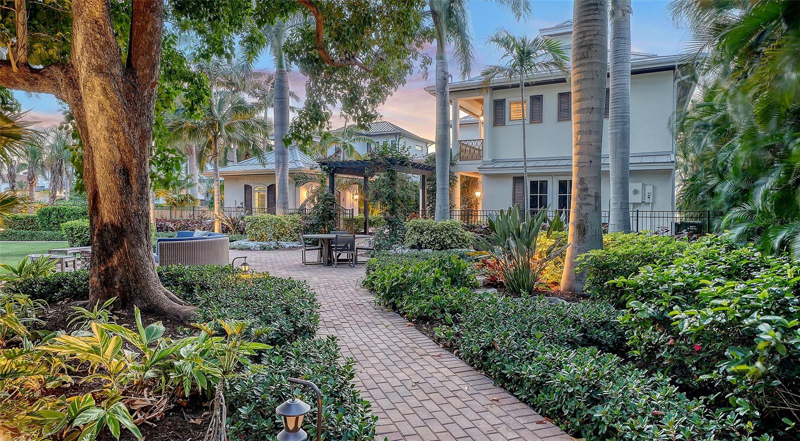 LIDO C/LIDO SHORES - Residential