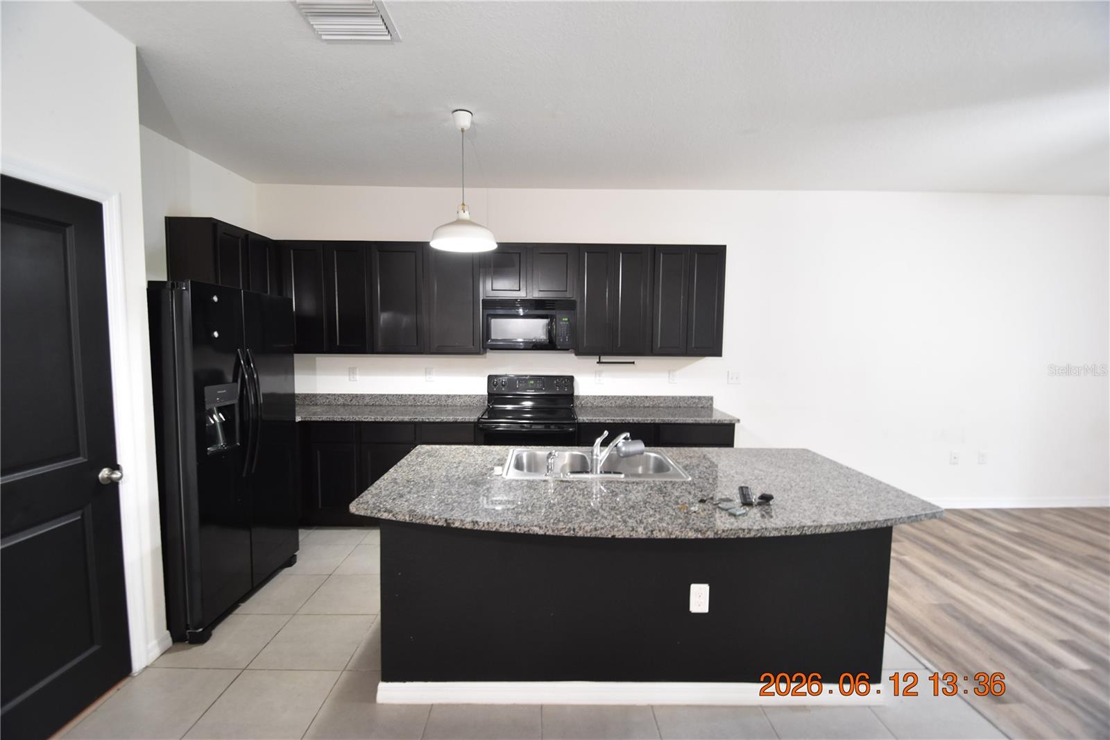 EAGLE PALM PH 4A - Residential Lease