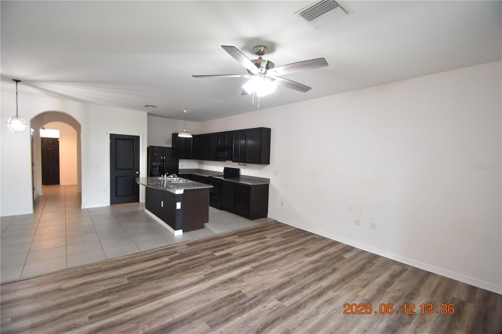 EAGLE PALM PH 4A - Residential Lease