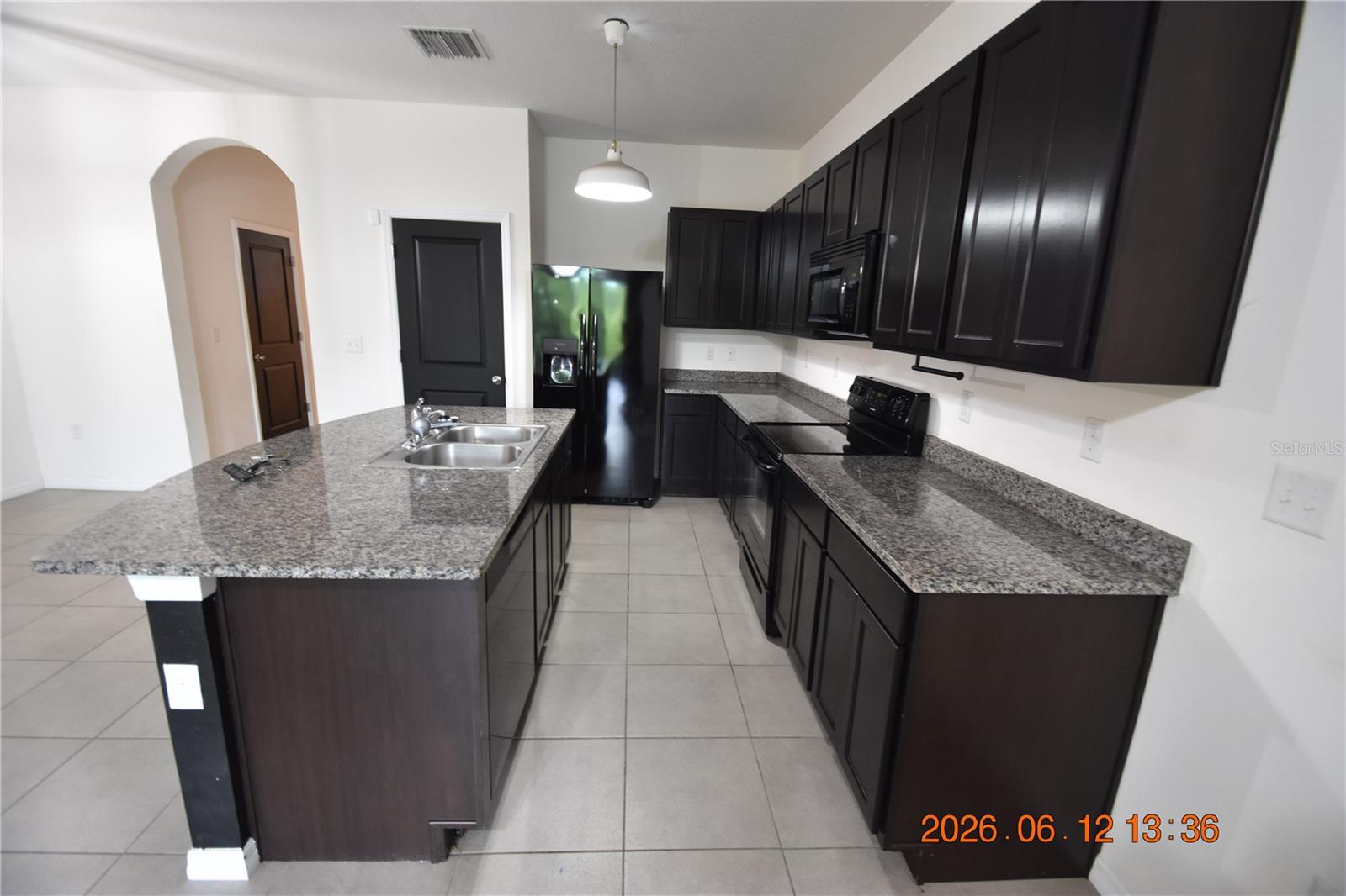 EAGLE PALM PH 4A - Residential Lease