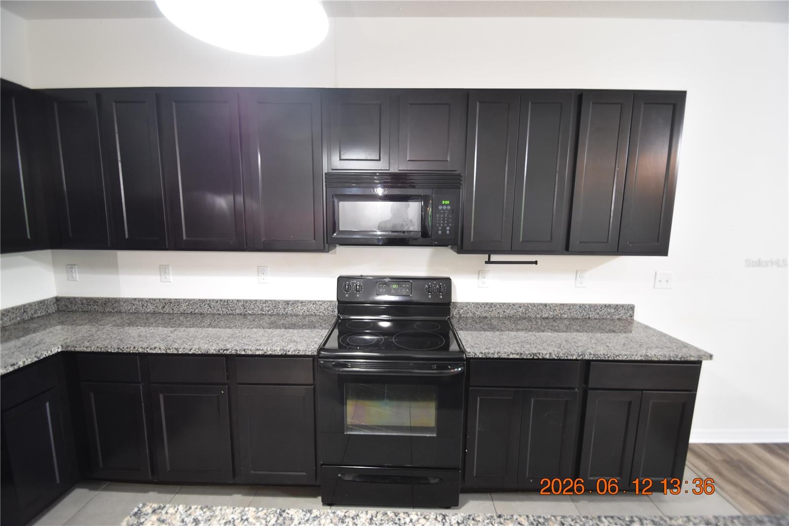 EAGLE PALM PH 4A - Residential Lease