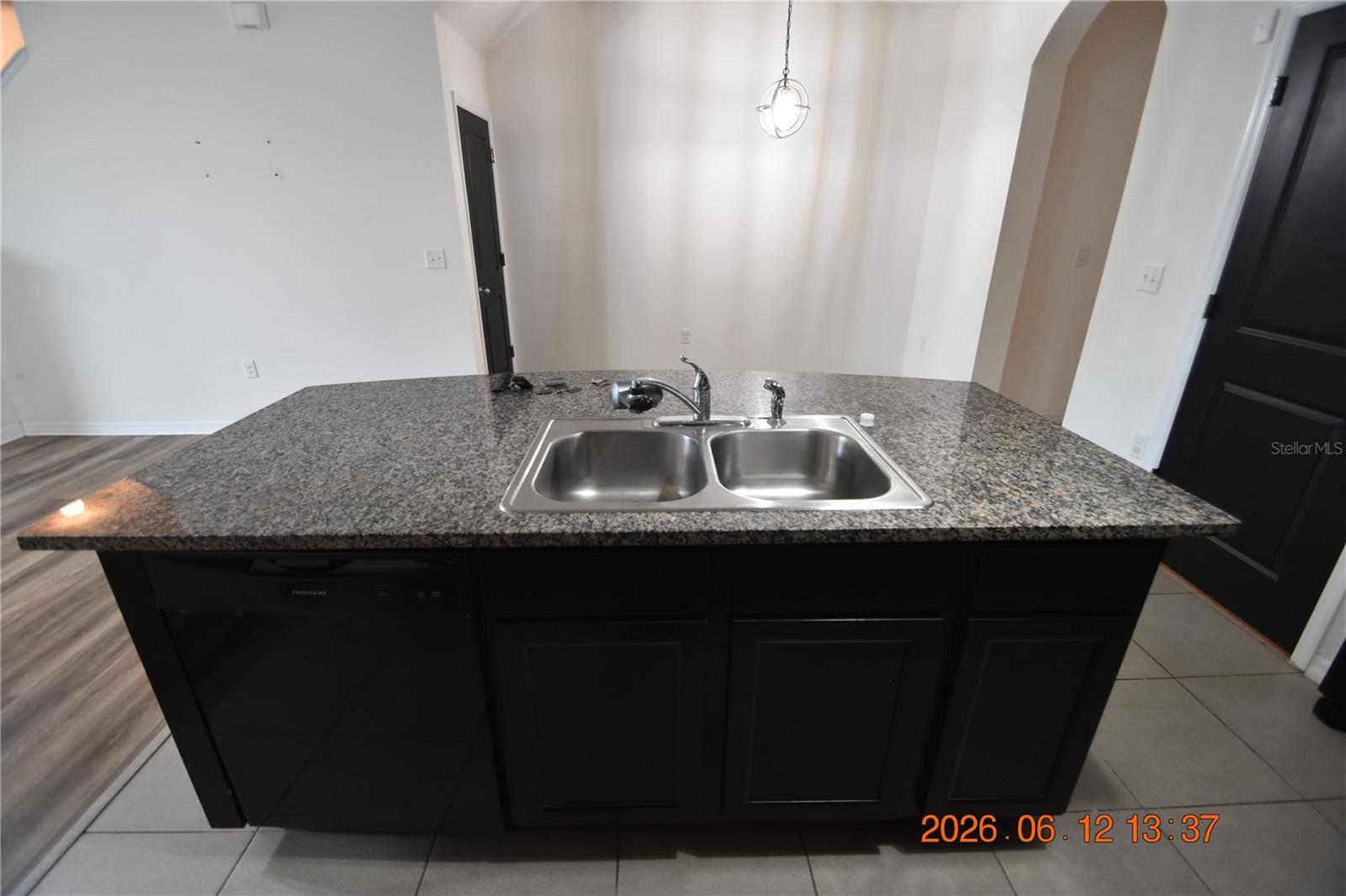 EAGLE PALM PH 4A - Residential Lease