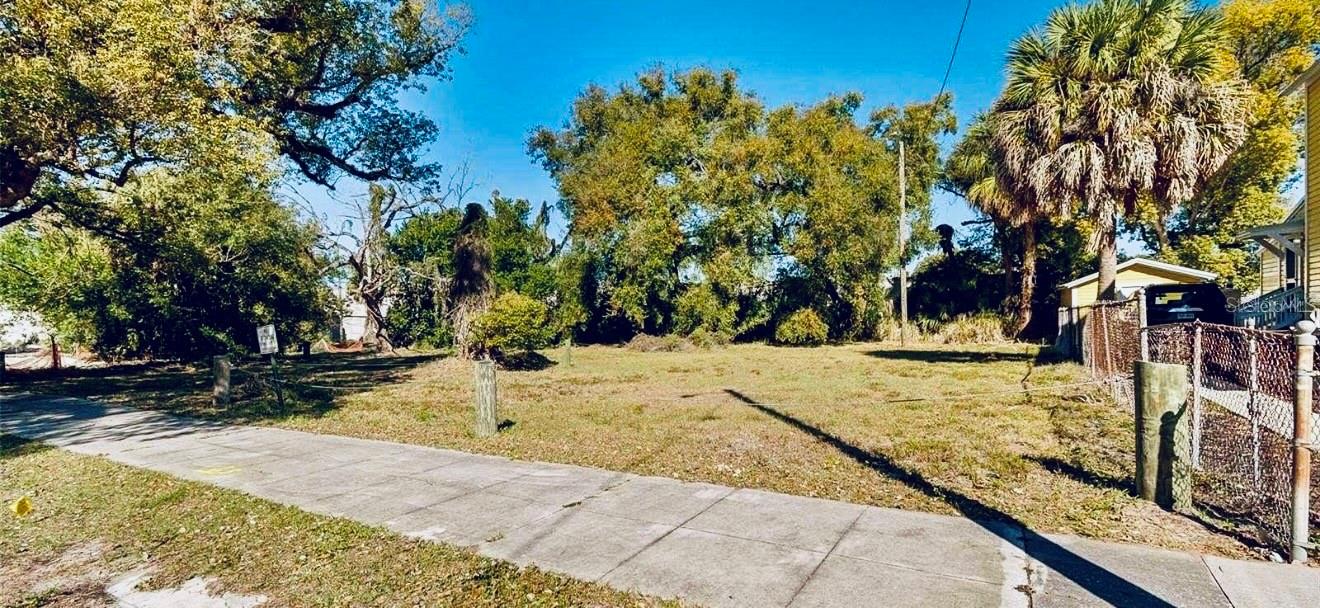 EAST TAMPA - Land