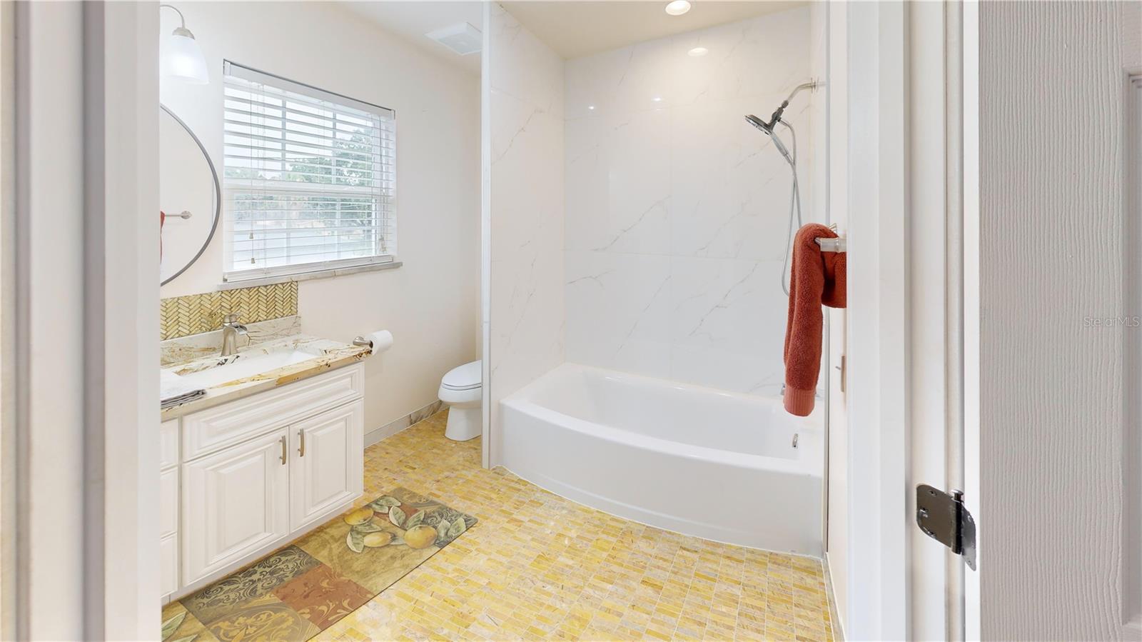 EAST GARDEN MANOR ADD 03 REP - Residential
