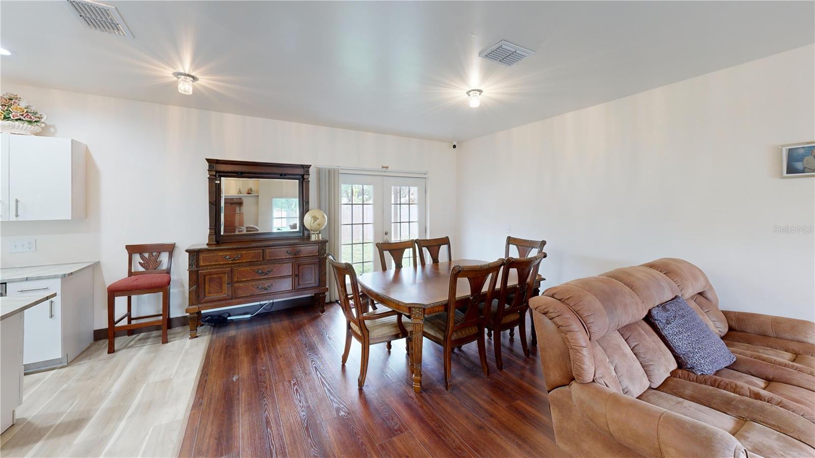 EAST GARDEN MANOR ADD 03 REP - Residential